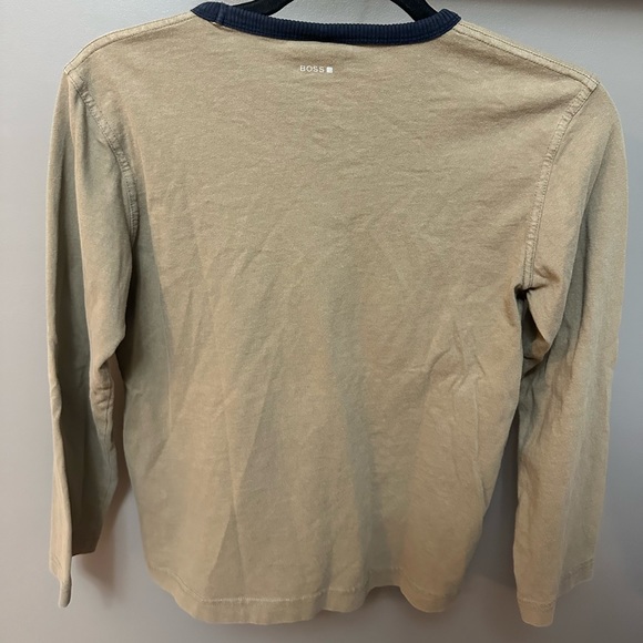 HUGO BOSS | Boy’s Size 12 Long Sleeved Graphic Tee - Picture 2 of 6
